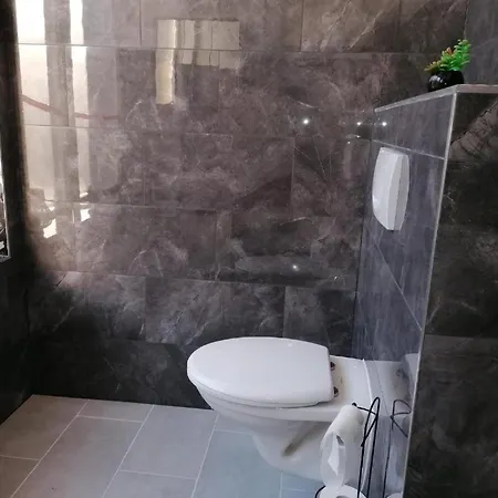 شقة Ferienwohnung Neustadt